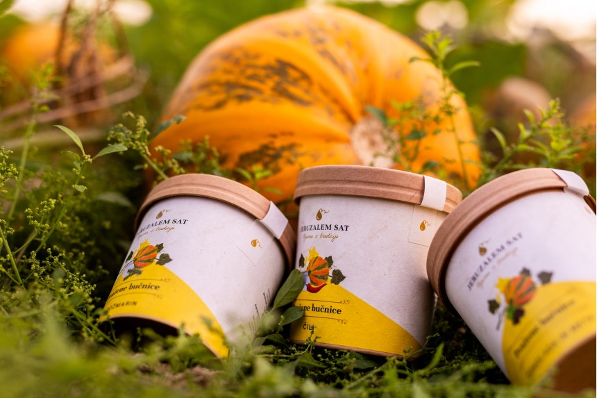 Roasted pumpkin seeds 120 g TO-GO, sweet with flavors