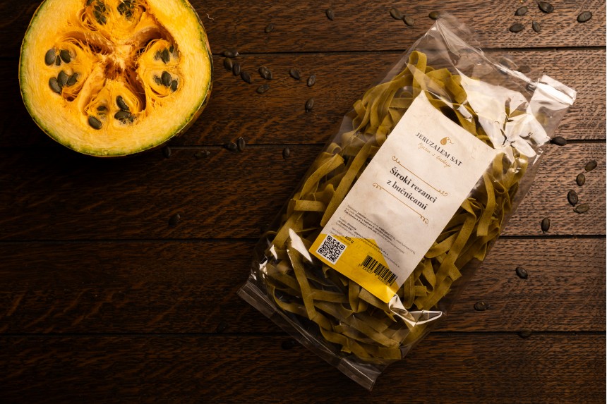 Wide noodles with pumpkin seeds 500 g
